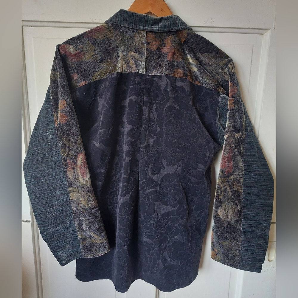 Unique Velvet Shacket - Picture 5 of 6